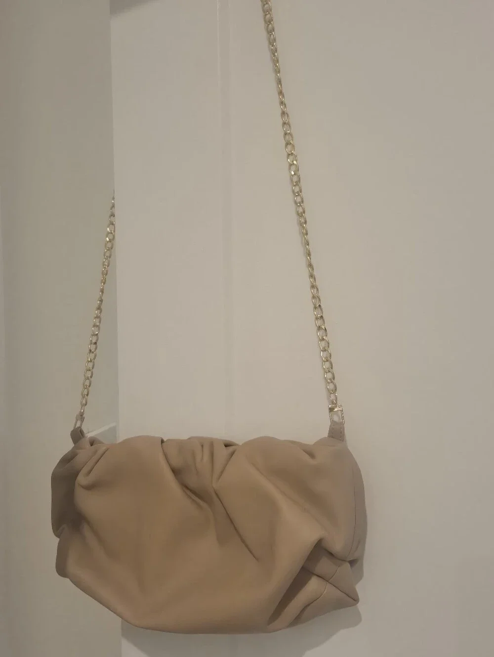 Prime Beige Faux Leather Handbag Gold Chain Shoulder Bag